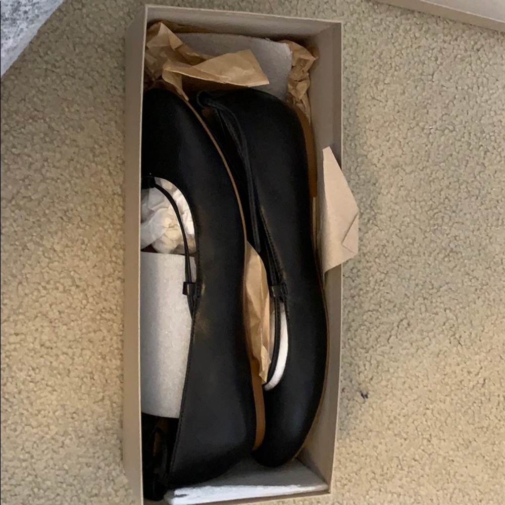 Black leather madewell flats